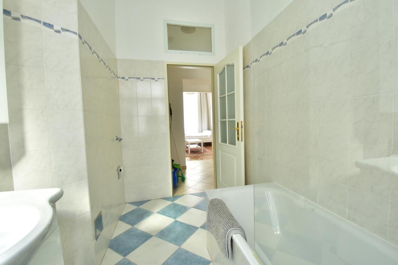 וינה Universum Apartment 3 מראה חיצוני תמונה